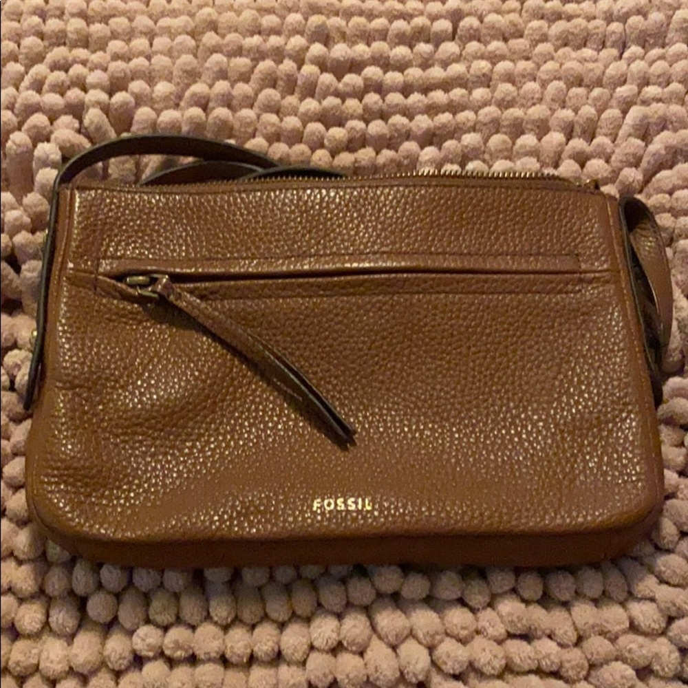 Like New! Fossil Crossbody w/ Adjustable strap
